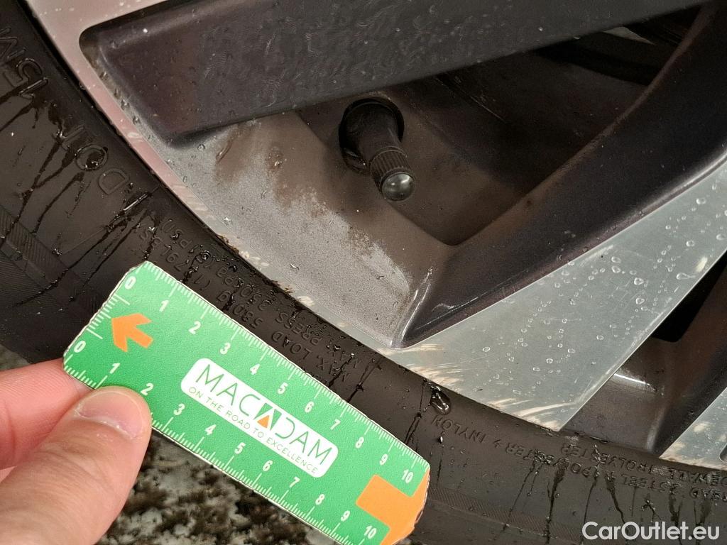  Peugeot  2008  Allure Business 1.2 PureTech 130CV BVA6 E6dT #30