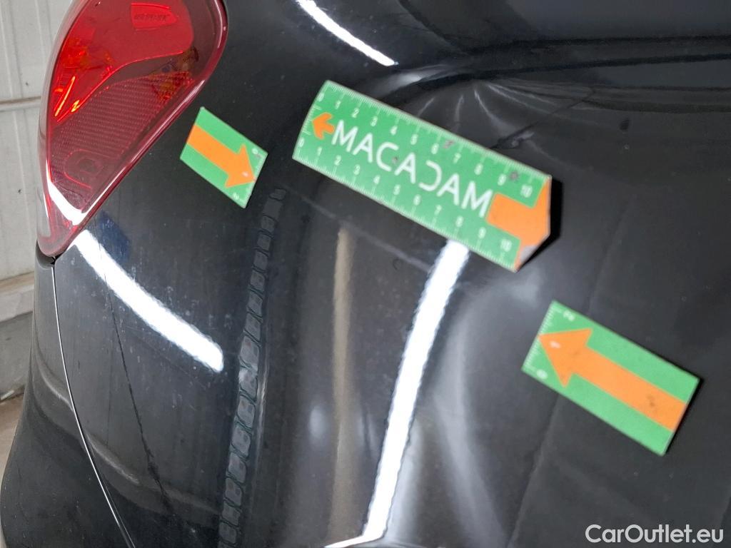  Mercedes  GLA MERCEDES-BENZ  / 2020 / 5P / SUV 1.3  200 BUSINESS LINE DCT #46