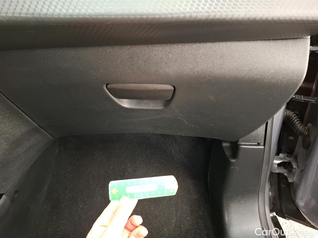  Peugeot  2008  Allure Business 1.2 PureTech 130CV BVA6 E6dT #35