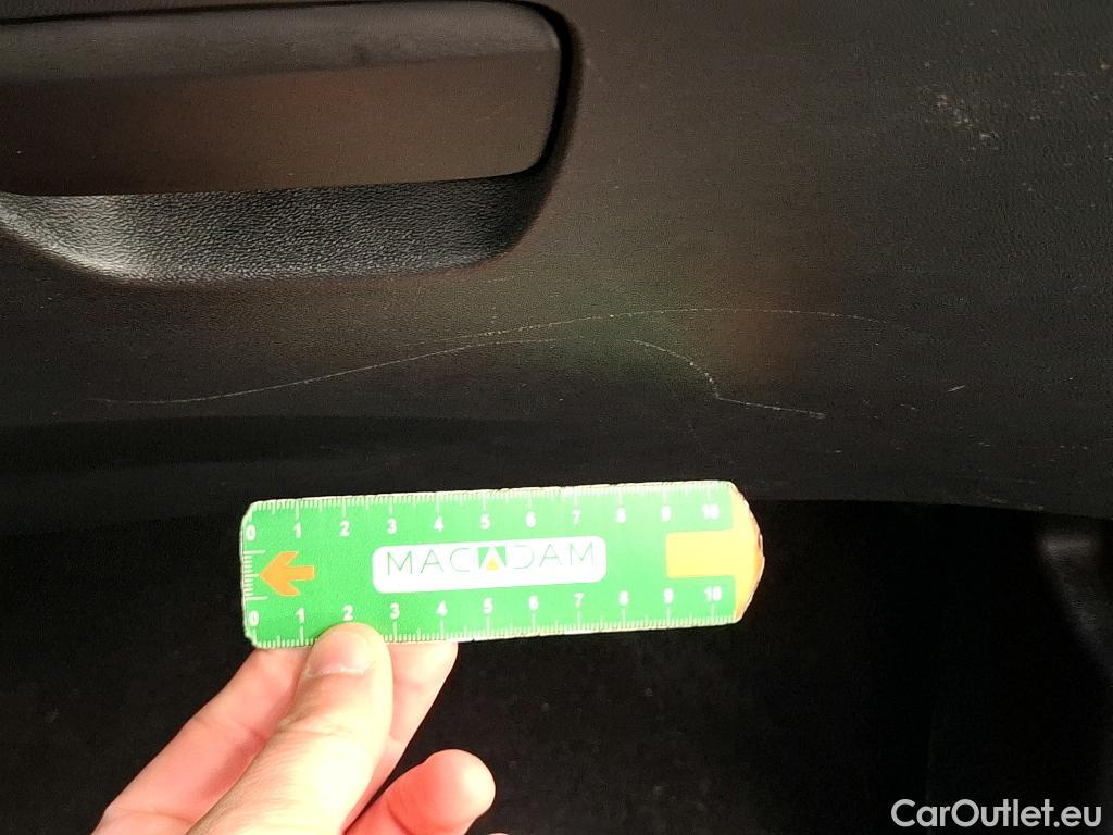  Peugeot  2008  Allure Business 1.2 PureTech 130CV BVA6 E6dT #36