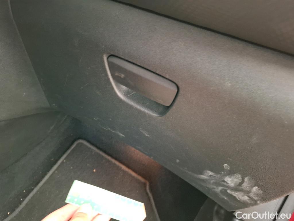  Peugeot  208  Allure Business 1.2 PureTech 110CV BVM6 E6dT #35