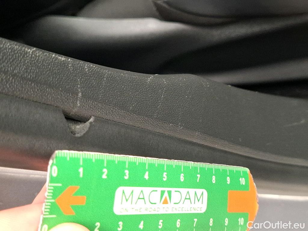  Peugeot  2008  Allure Business 1.2 PureTech 130CV BVA6 E6dT #19