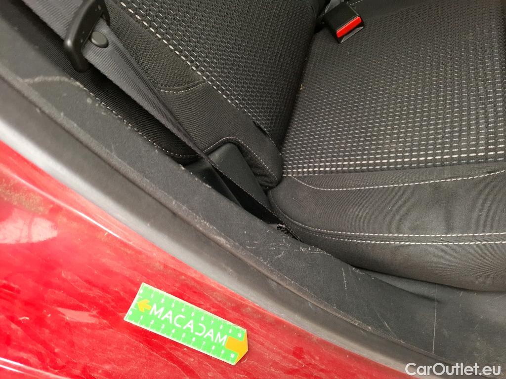  Peugeot  208  Allure Business 1.2 PureTech 110CV BVM6 E6dT #32