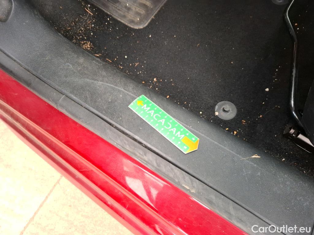  Peugeot  208  Allure Business 1.2 PureTech 110CV BVM6 E6dT #14