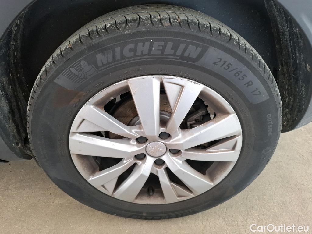  Peugeot  3008  Active Business 1.5 HDi 130CV BVA8 E6d #24