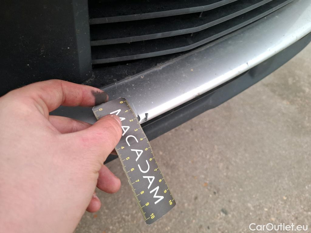  Peugeot  3008 PEUGEOT  / 2020 / 5P / SUV PureTech 130 S&S EAT8 GT #23