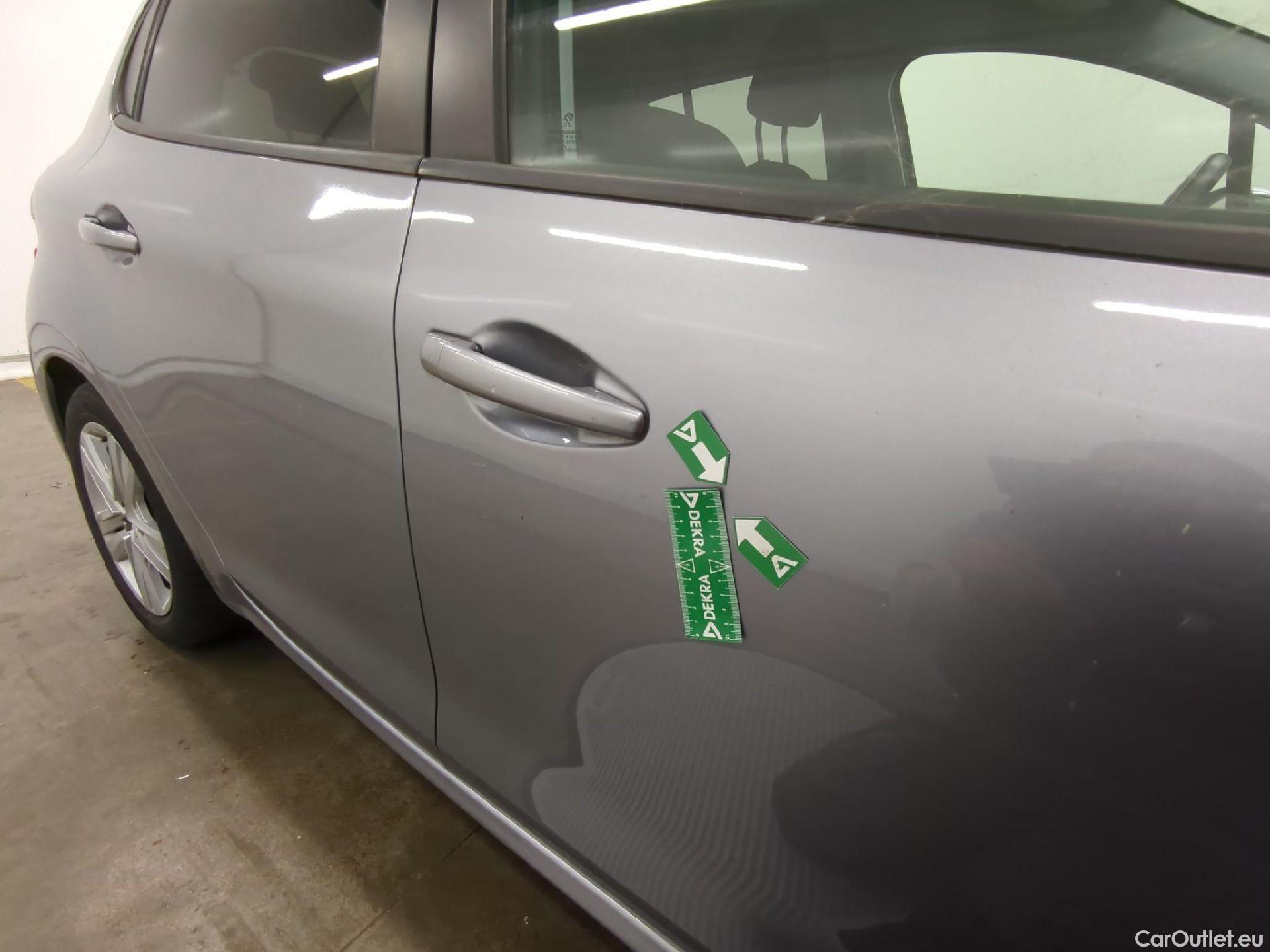  Peugeot  208 PEUGEOT  5p Berline Puretech 82 Signature #9