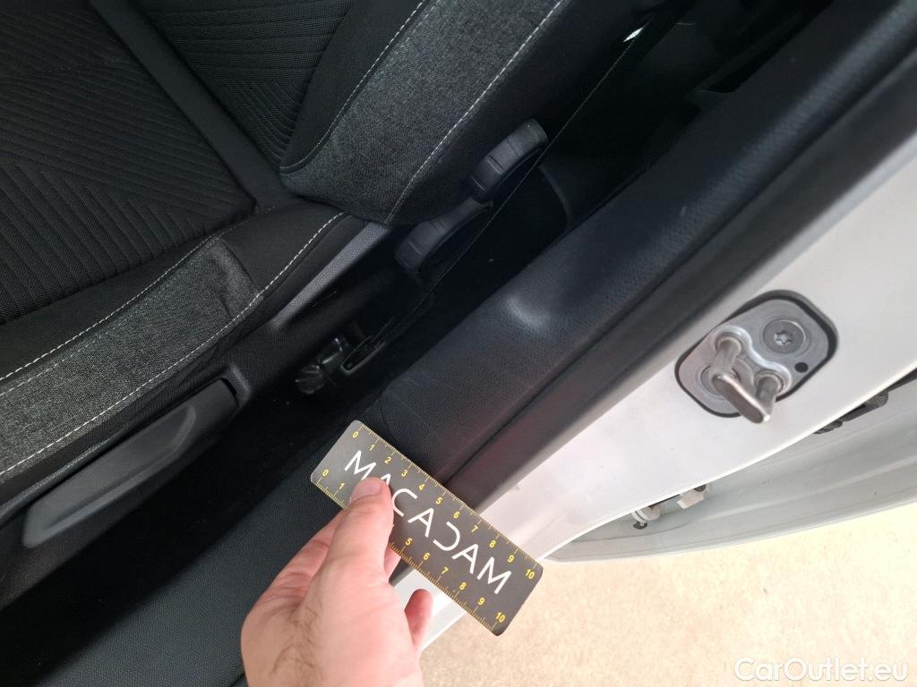  Peugeot  308  Active Pack 1.5 HDi 130CV BVM6 E6d #12