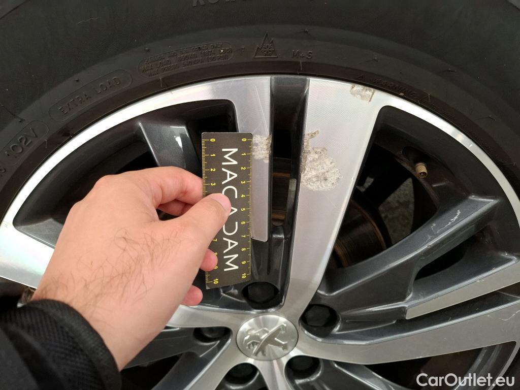  Peugeot  3008  Hybrid 225 Allure Pack 1.6 Plug-In 225CV BVA8 E6d #10