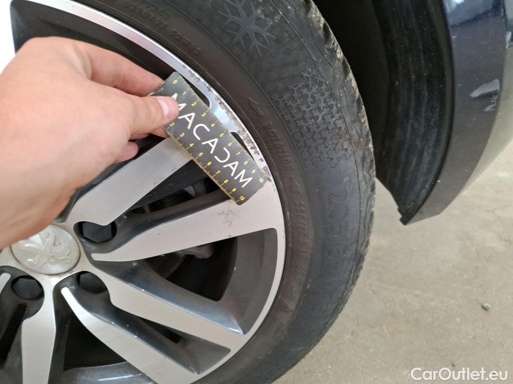  Peugeot  308  Allure 1.2 PureTech 130CV BVA8 E6d #10