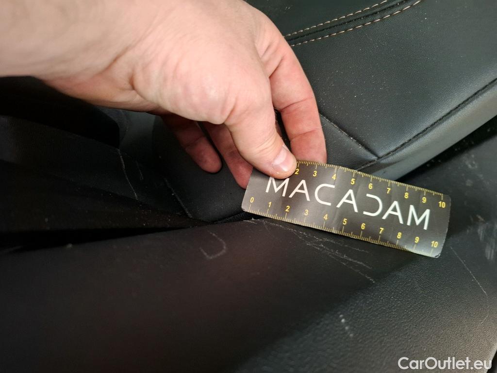  Peugeot  3008 PEUGEOT  / 2020 / 5P / SUV PureTech 130 S&S EAT8 GT #35