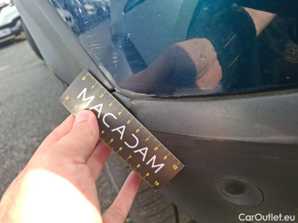  Renault  Captur RENAULT  / 2017 / 5P / Crossover Intens TCe 150 EDC FAP #11