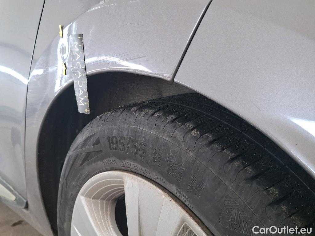  Renault  Clio  IV Business 1.5 dCi 90CV BVM5 E6 #42