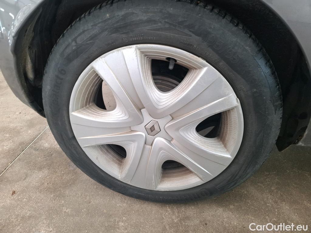  Renault  Clio  IV Business 1.5 dCi 90CV BVM5 E6 #107