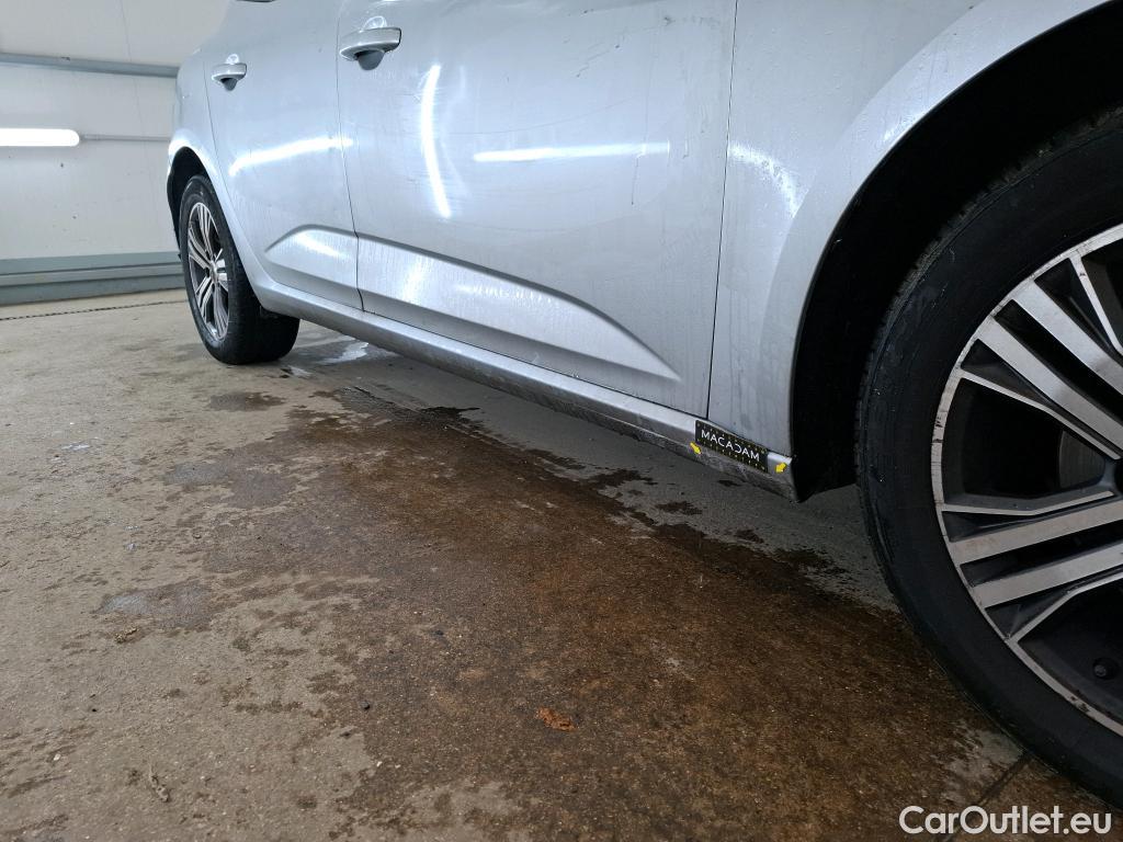  Renault  Megane RENAULT Mégane Berline / 2020 / 5P / Berline evolution Blue dCi 115 #15