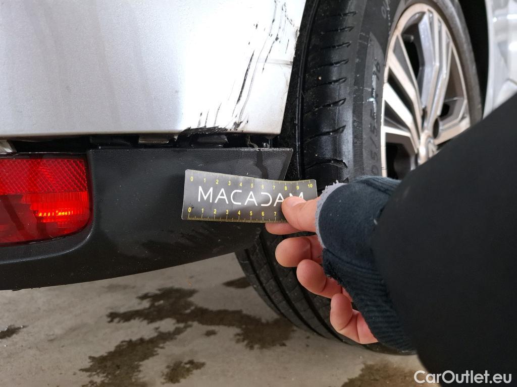  Renault  Megane RENAULT Mégane Berline / 2020 / 5P / Berline evolution Blue dCi 115 #3