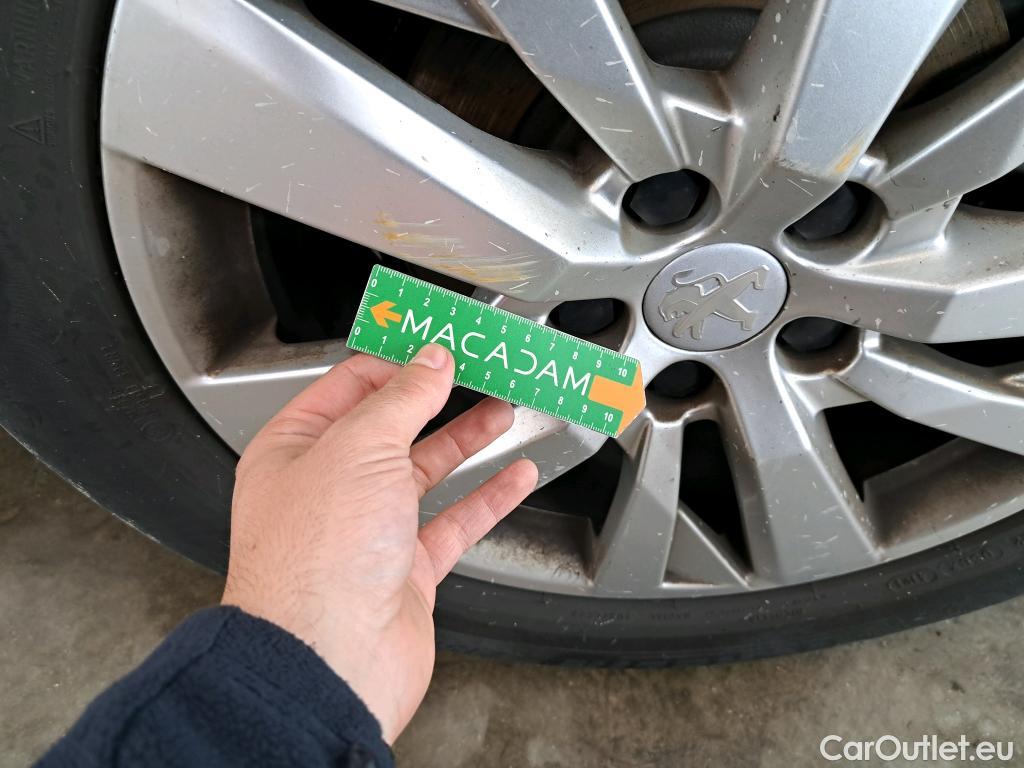  Peugeot  5008  Active Business 1.2 PureTech 130CV BVA8 E6dT #78