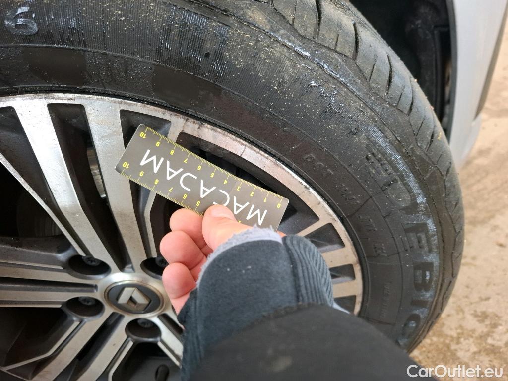  Renault  Megane RENAULT Mégane Berline / 2020 / 5P / Berline evolution Blue dCi 115 #19