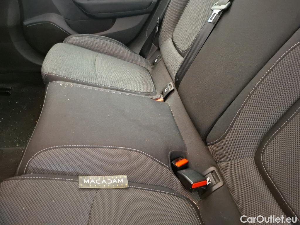  Renault  Megane RENAULT Mégane Berline / 2020 / 5P / Berline evolution Blue dCi 115 #33