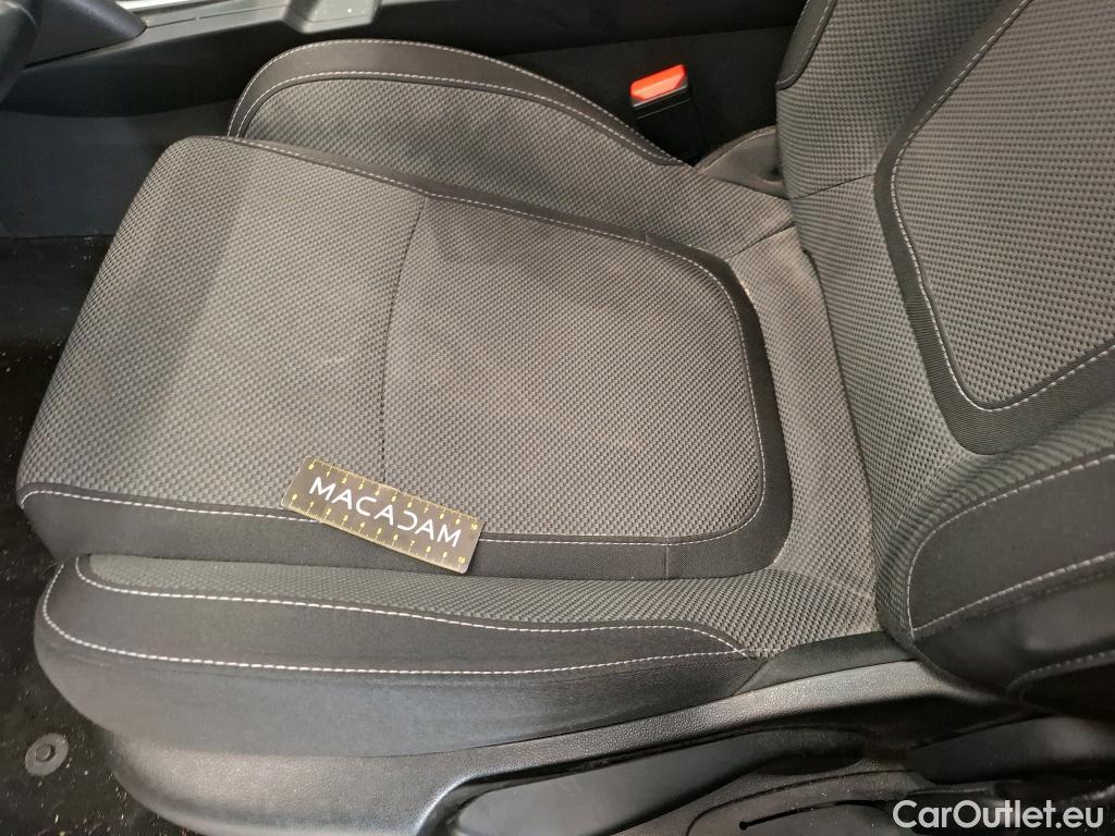  Renault  Megane RENAULT Mégane Berline / 2020 / 5P / Berline evolution Blue dCi 115 #32