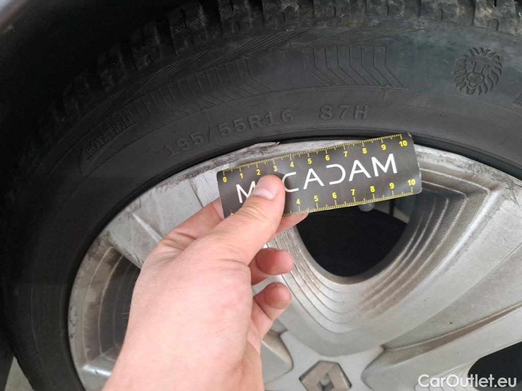  Renault  Clio  IV Business 1.5 dCi 90CV BVM5 E6 #102