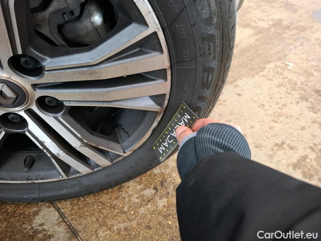  Renault  Megane RENAULT Mégane Berline / 2020 / 5P / Berline evolution Blue dCi 115 #22