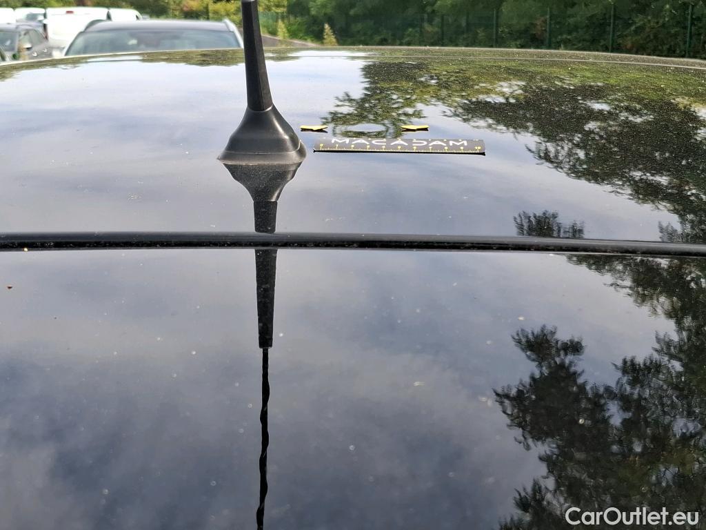  Renault  Captur RENAULT  / 2017 / 5P / Crossover Intens TCe 150 EDC FAP #6