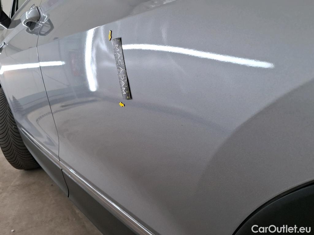  Volkswagen  Tiguan VOLKSWAGEN  Allspace / 2017 / 5P / SUV 2.0 TDI 150 DSG7 Confortline Business #10