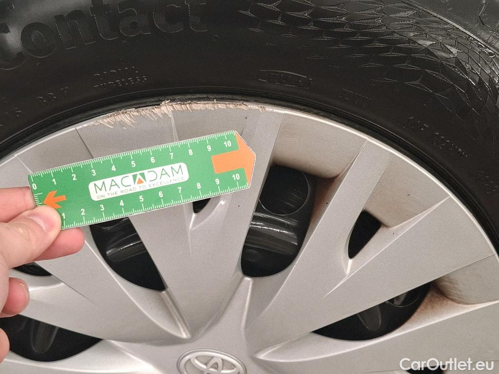  Toyota  Yaris TOYOTA  Hybride / 2019 / 5P / Berline Hybride 116h France Business Stage Acad #7