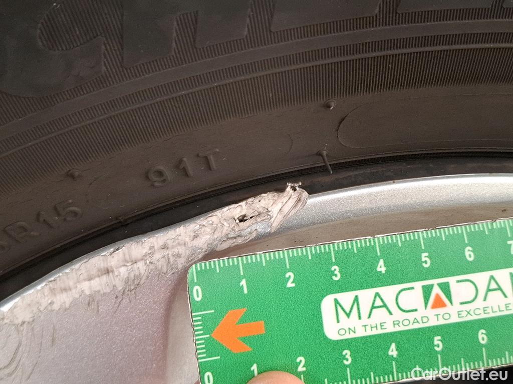  Citroen  C3  Société Feel Nav 1.2 PureTech 80CV BVM5 E6 #18