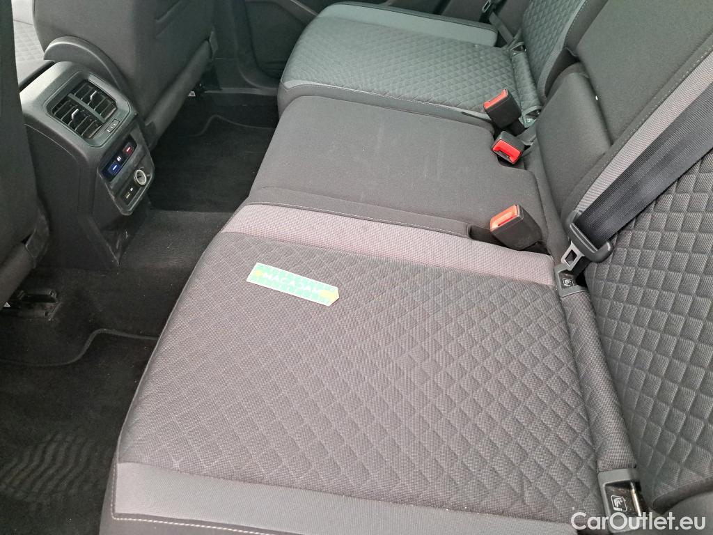  Volkswagen  Tiguan VOLKSWAGEN  / 2016 / 5P / SUV 1.5 TSI 150 EVO DSG7 Confortline #21