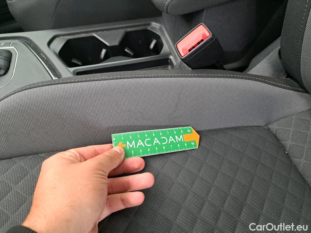  Volkswagen  Tiguan VOLKSWAGEN  / 2016 / 5P / SUV 1.5 TSI 150 EVO DSG7 Confortline #20