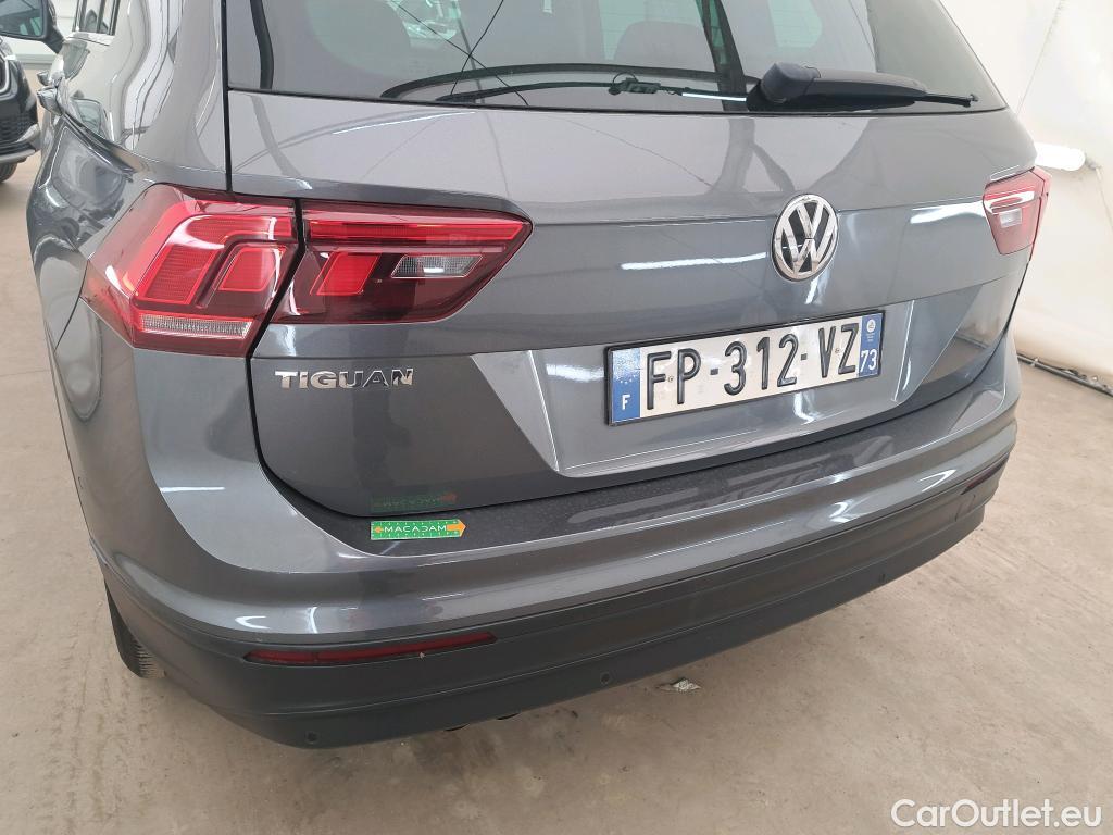  Volkswagen  Tiguan VOLKSWAGEN  / 2016 / 5P / SUV 1.5 TSI 150 EVO DSG7 Confortline #5
