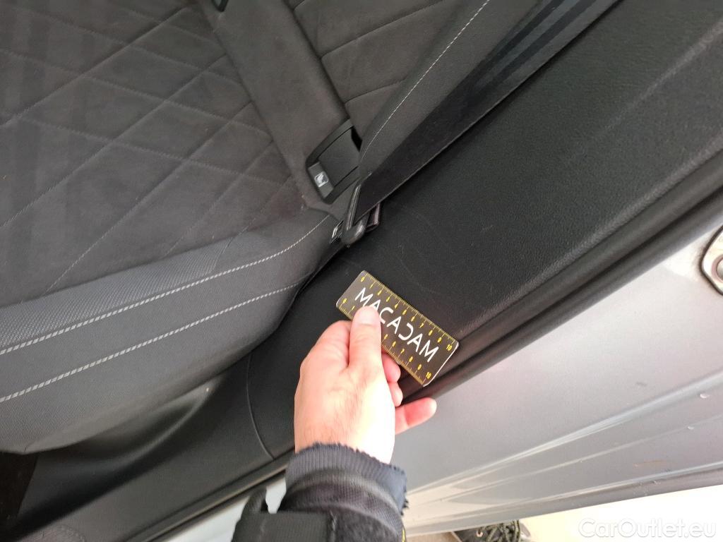  Volkswagen  Golf  VIII Berline Style 1st 2.0 TDI 150CV BVA7 E6dT #18