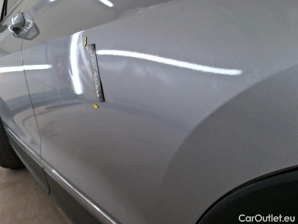  Volkswagen  Tiguan VOLKSWAGEN  Allspace / 2017 / 5P / SUV 2.0 TDI 150 DSG7 Confortline Business #9