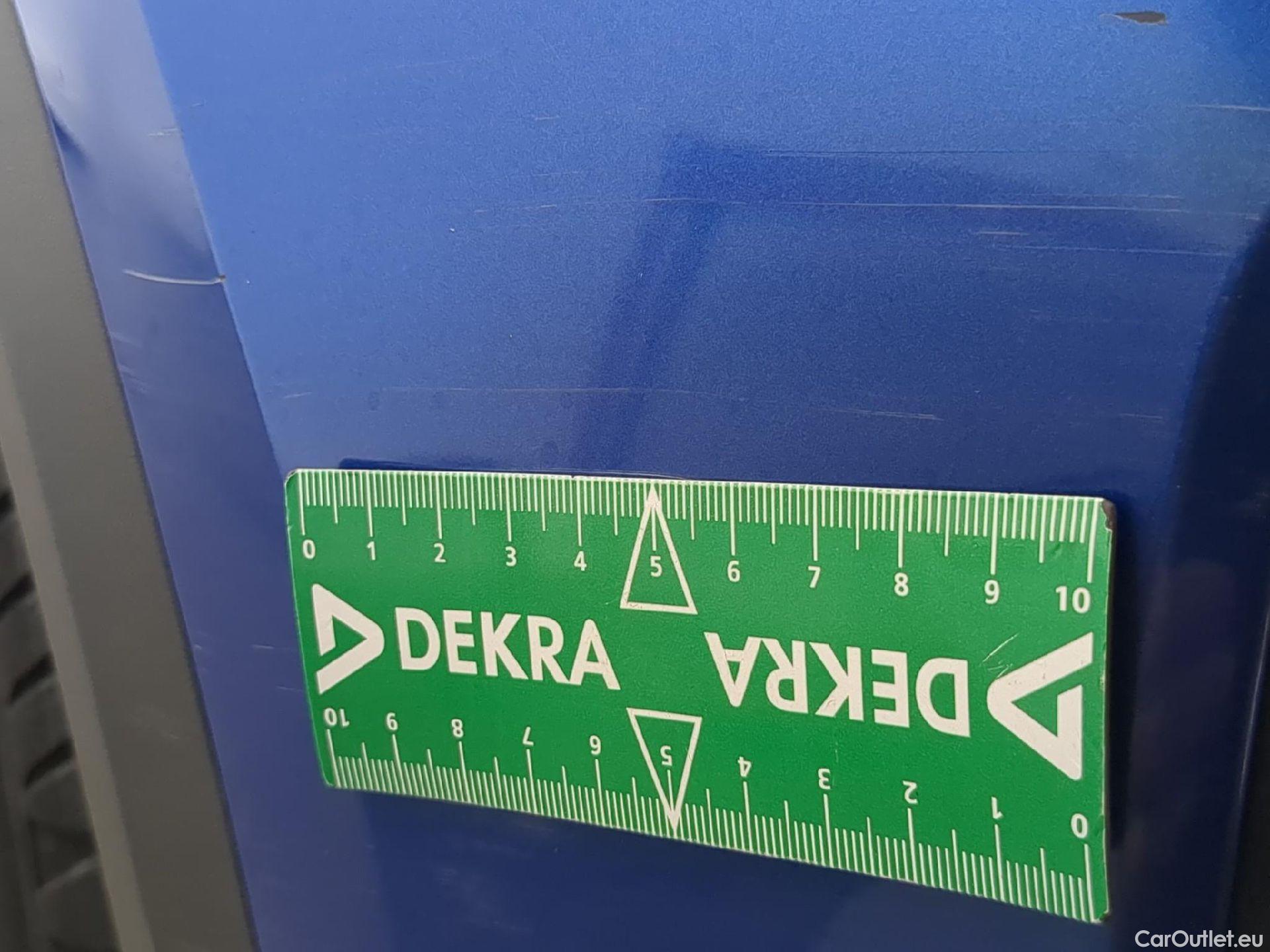  Volkswagen  T-ROC VOLKSWAGEN  / 2017 / 5P / SUV 1.0 TSI 110 LOUNGE BUSINESS #8