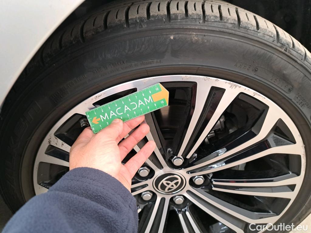  Toyota  Corolla TOYOTA  / 2018 / 5P / Berline Hybride 122h Design #10