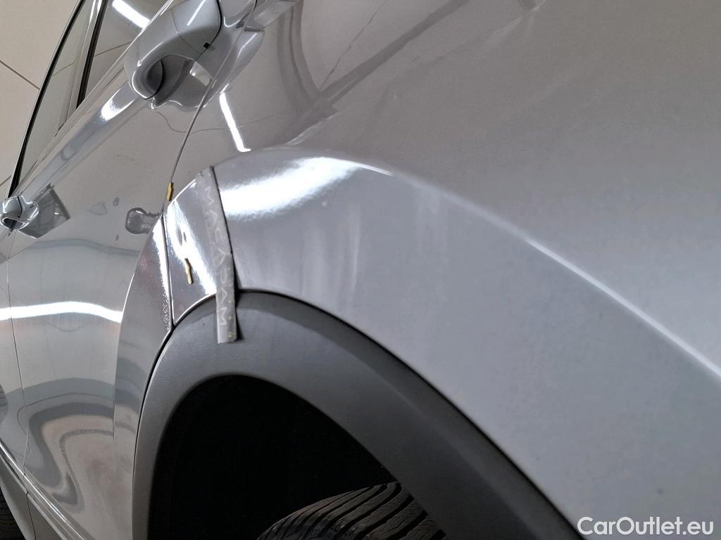  Volkswagen  Tiguan VOLKSWAGEN  Allspace / 2017 / 5P / SUV 2.0 TDI 150 DSG7 Confortline Business #23