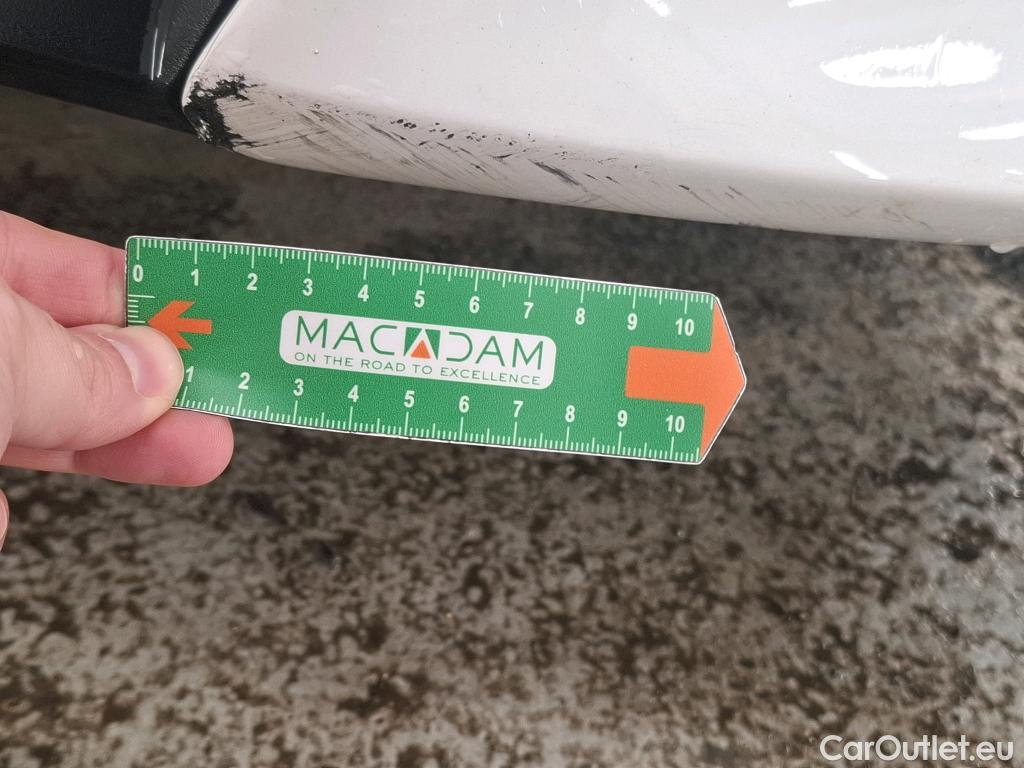  Toyota  Yaris TOYOTA  Hybride / 2019 / 5P / Berline Hybride 116h France Business Stage Acad #3