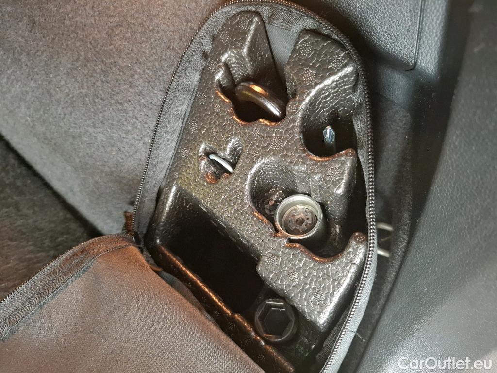  Volkswagen  Tiguan VOLKSWAGEN  / 2020 / 5P / SUV 1.4 eHybrid 245 DSG6 R-Line #1