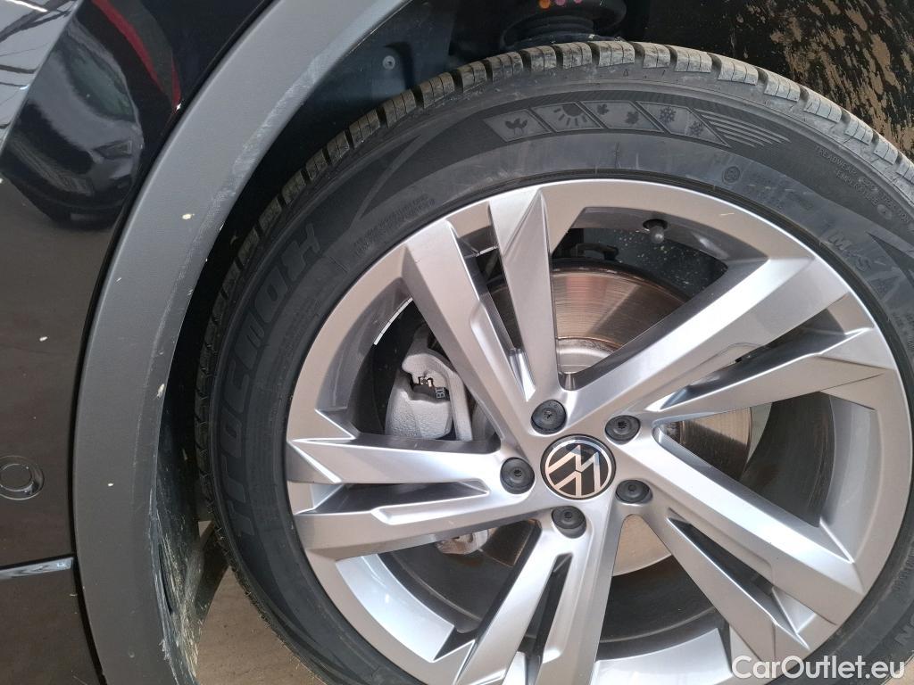  Volkswagen  Tiguan VOLKSWAGEN  / 2020 / 5P / SUV 1.4 eHybrid 245 DSG6 R-Line #17