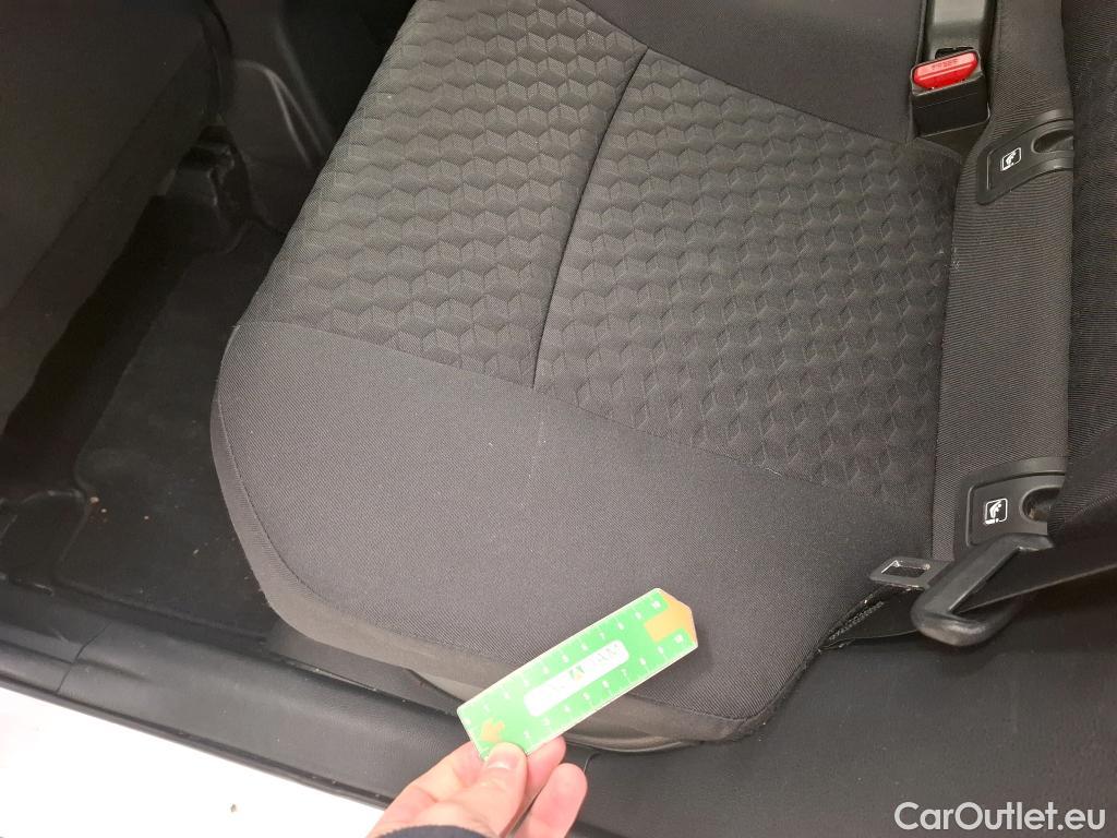  Toyota  Yaris TOYOTA  Hybride / 2019 / 5P / Berline Hybride 116h France Business Stage Acad #14