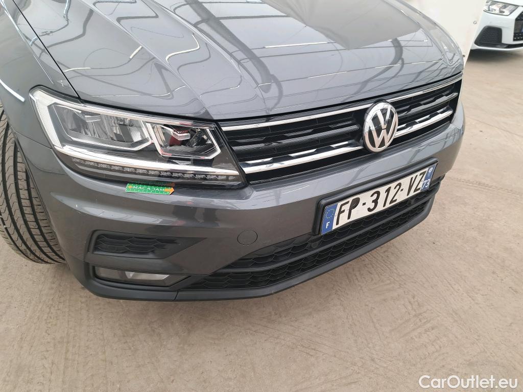  Volkswagen  Tiguan VOLKSWAGEN  / 2016 / 5P / SUV 1.5 TSI 150 EVO DSG7 Confortline #1