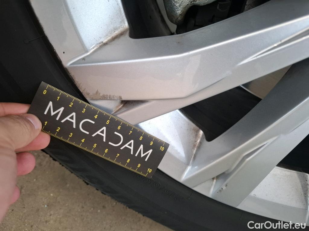  Volkswagen  Tiguan VOLKSWAGEN  / 2020 / 5P / SUV 1.5 TSI 150 DSG7 Life Busines #8