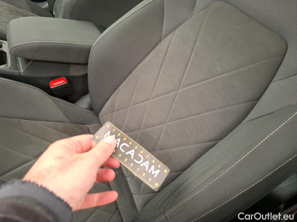  Volkswagen  Golf  VIII Berline Style 1st 2.0 TDI 150CV BVA7 E6dT #22