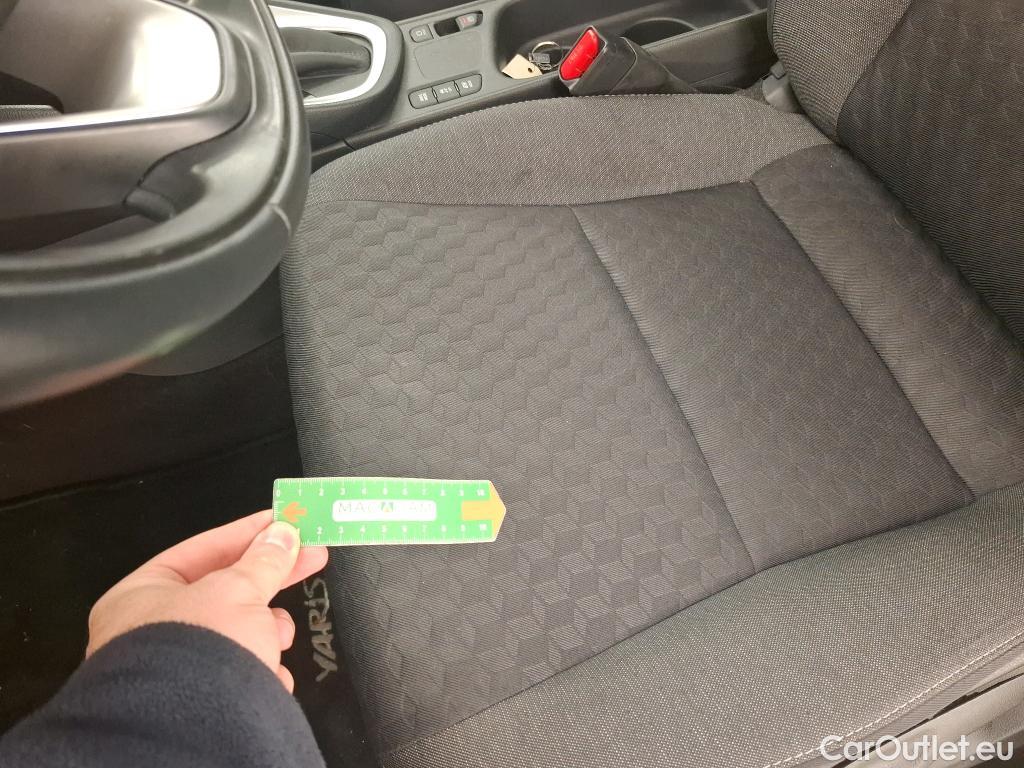  Toyota  Yaris TOYOTA  Hybride / 2019 / 5P / Berline Hybride 116h France Business Stage Acad #12