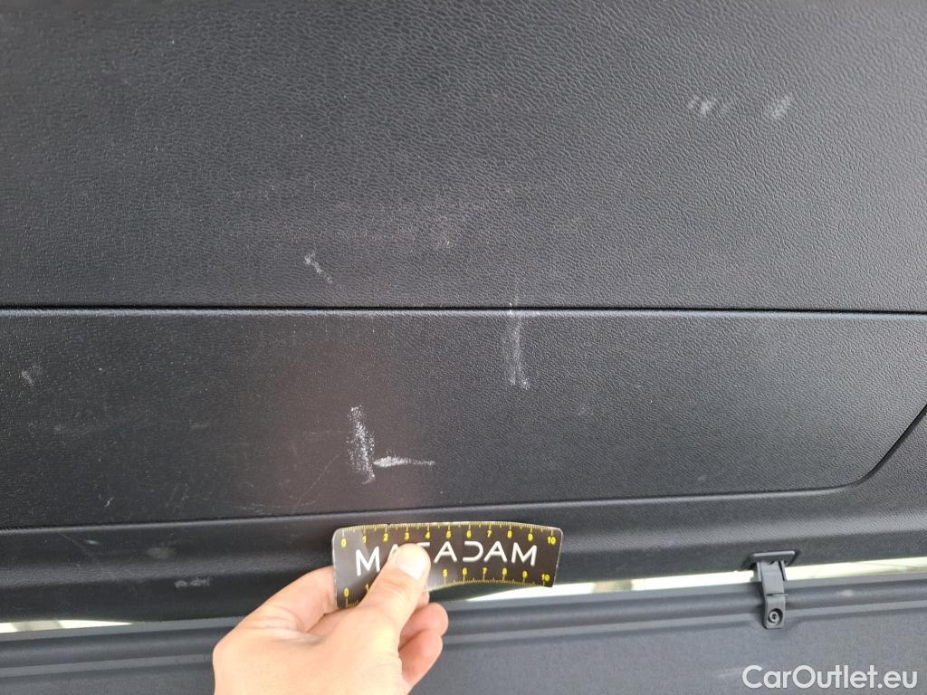  Volvo  XC60 VOLVO   2021  5P  SUV B4 AWD 197 Geartro 8 Inscrip Luxe #9