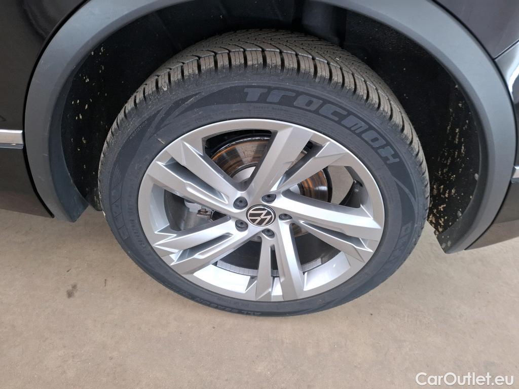  Volkswagen  Tiguan VOLKSWAGEN  / 2020 / 5P / SUV 1.4 eHybrid 245 DSG6 R-Line #4