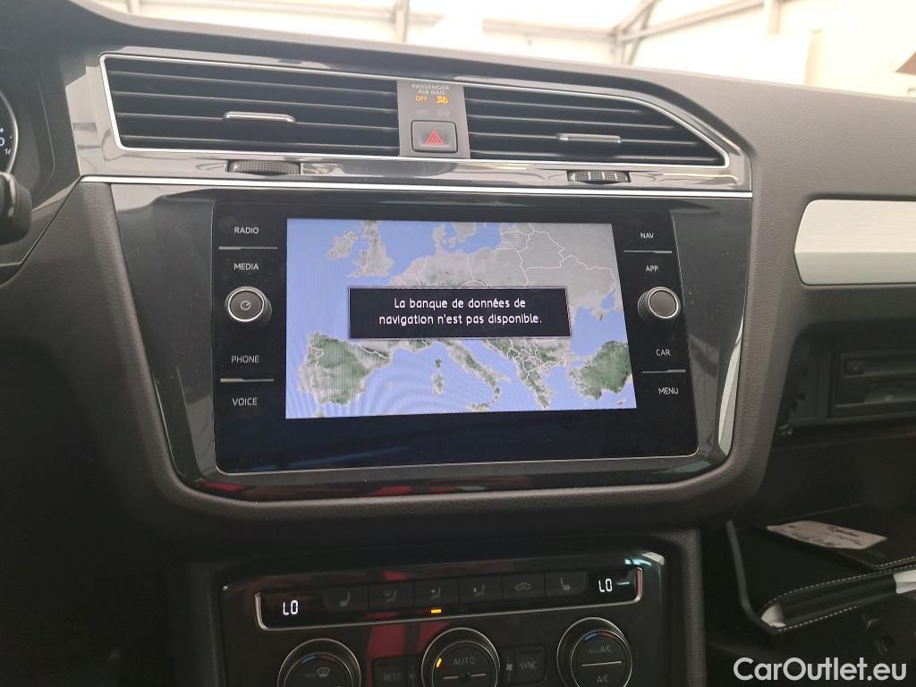  Volkswagen  Tiguan VOLKSWAGEN  / 2016 / 5P / SUV 1.5 TSI 150 EVO DSG7 Confortline #10