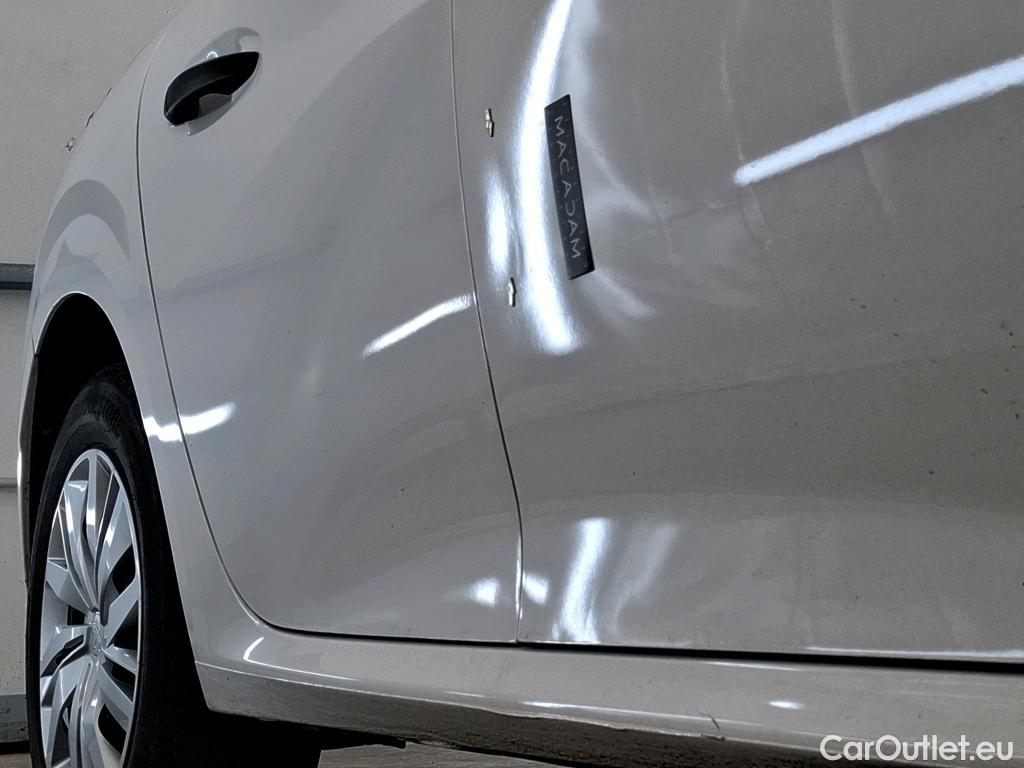  Peugeot  208  Premium 1.2 PureTech 75CV BVM5 E6d #5